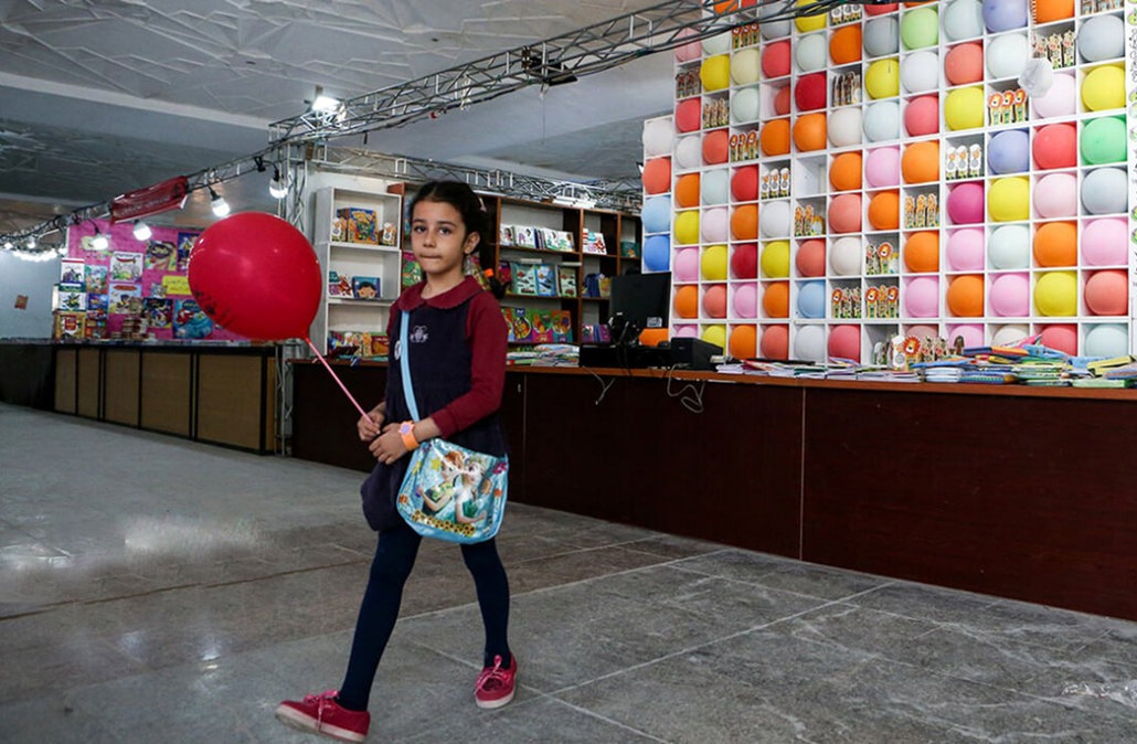 بحران کتاب‌نخوانی در ایران / جامعه‌ای که نمی‌خواند، تحلیل نمی‌کند؛ جامعه‌ای که کتاب نمی‌خرد، نقد نمی‌کند