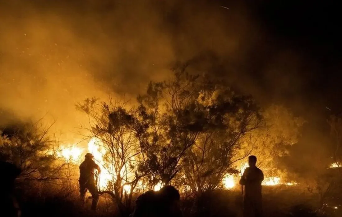 آتشسوزی گسترده در شوش/ اعزام چهار خودروی آتشنشانی به چند نقطه