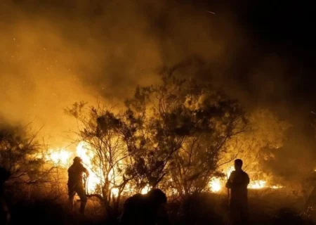 آتش‌سوزی گسترده در شوش/ اعزام چهار خودروی آتش‌نشانی به چند نقطه