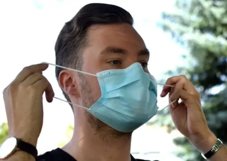 ماسکها را آماده کنید/ واکسنها به روزرسانی نشده است