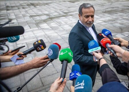 عراقچی: برای دفاع از ایران تنها به خود و نیروهای مسلح‌مان اعتماد داریم