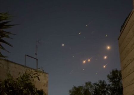 اجرای موج دوم حمله پهپادی-موشکی ایران به سرزمین های اشغالی/تل آویو و اشدود در آتش و هراس