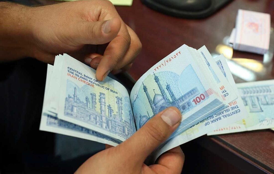 نصف درآمد دامدار را دلالان به جیب می‌زنند/ عامل گرانی لبنیات مشخص شد