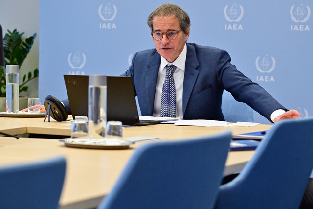 گروسی: تاسیسات هستهای نباید مورد حمله قرار بگیرند