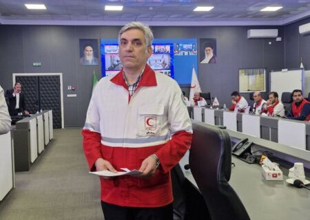 انتقال ۱۳۶ مصدوم و اسکان اضطراری ۸۰۰ نفرتوسط امدادگران/ فعالیت شبانه‌روزی داروخانه‌های هلال احمر