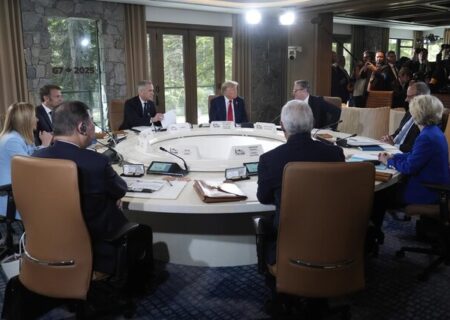 ماکرون: ترامپ گفت رایزنی‌هایی برای آتش‌بس بین ایران و اسرائیل در جریان است