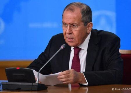 لاوروف: گزارش آژانس، به اسرائیل برای حمله به تأسیسات هسته‌ای ایران بهانه داد