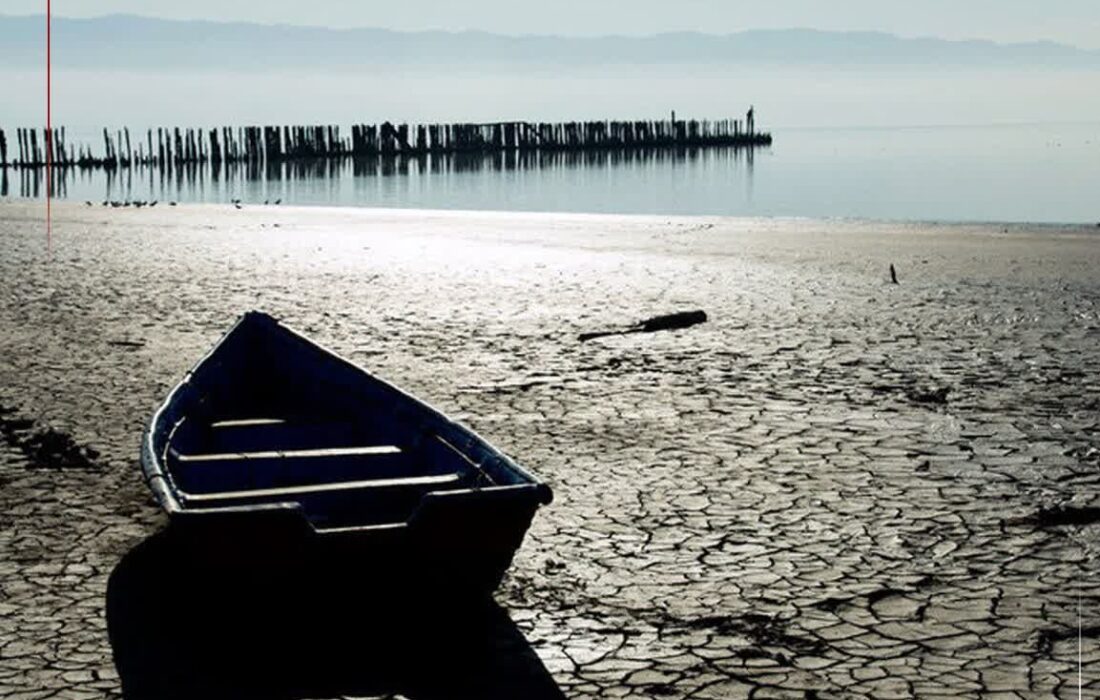 دریاچه ارومیه در مسیر خشکیدگی دوباره؛ افت ۴۵ سانتی‌متری در یک سال/ دریای خزر عقب‌نشینی می‌کند؛ ۲۰ سانتی‌متر کاهش در هر سال / هشدار درباره تالاب‌های شمالی؛ خلیج گرگان در آستانه نابودی کامل