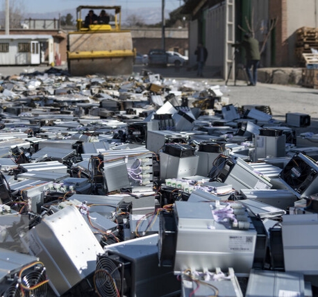 امحاء ۴ هزار دستگاه غیرمجاز استخراج رمزارز در خوزستان