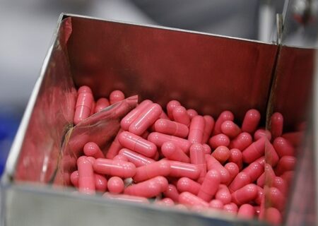 تأمین و توزیع بدون وقفه دارو و فرآورده‌های سلامت