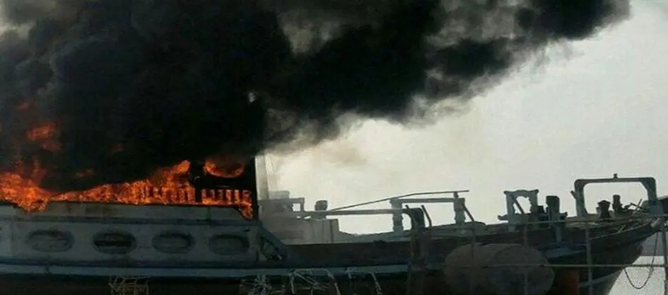 ۱۳ لنج در آتشسوزی در اسکله سیریک آسیب دیدند