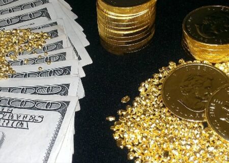 افت قیمت دلار و سکه: آینده بازار چگونه خواهد بود؟