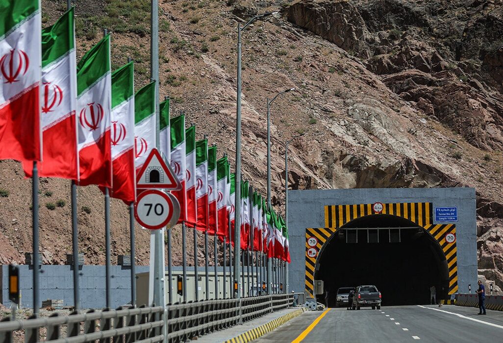 تردد وسایل نقلیه از آزادراه تهران- شمال ممنوع است