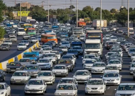 تردد پرحجم در مبادی خروجی تهران/ وضعیت روان ترافیکی در محورهای اصلی