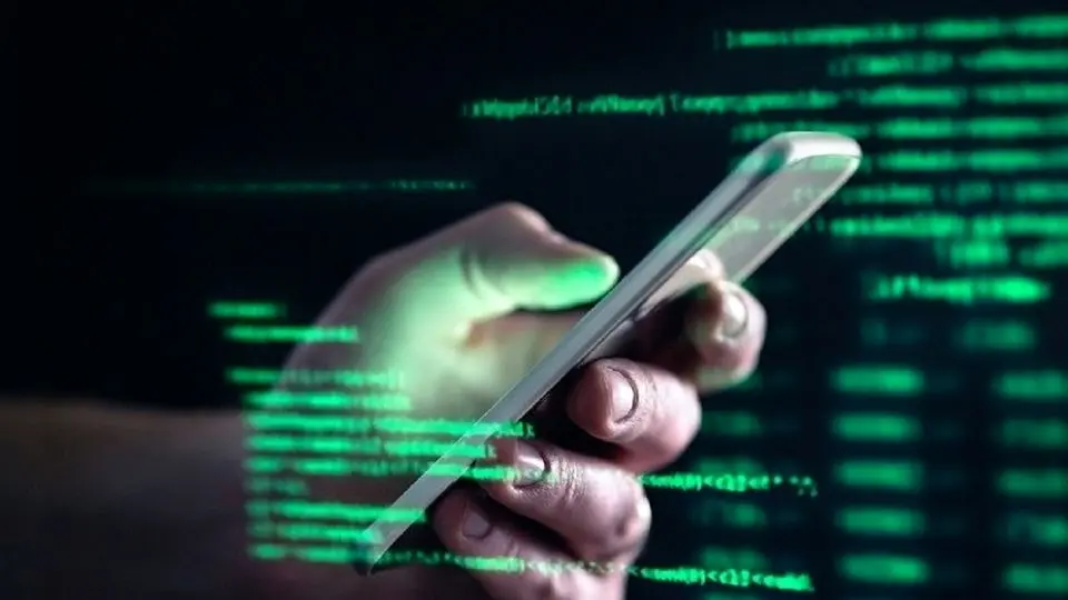 به شماره‌های ناشناس خارجی جواب ندهید 