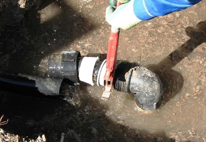 جمع‌آوری ۳۸۷ فقره انشعاب غیرمجاز آب در مناطق مختلف شادگان