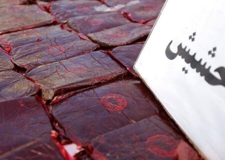 دستگیری یک سوداگر مرگ با ۱۰ کیلوگرم حشیش در اهواز