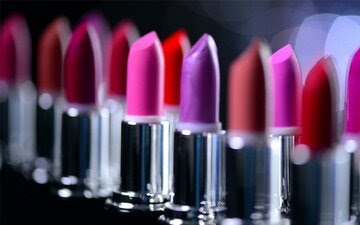 انتشار اسامی رژلب‌ها و برق لب‌های غیرمجاز