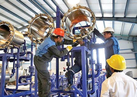 هیچ واحد صنعتی به دلیل کمبود برق تعطیل نمی‌شود