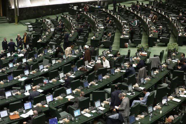 تعیین اعضای هیئت رئیسه کمیسیون صنایع مجلس/ علیزاده رئیس ماند