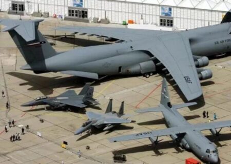 اسرائیل برای حمله دوباره به ایران آماده می شود؟+ تصاویر / تحرکات مشکوک؛ ورود ۱۲۸ تن تسلیحات / بوئینگ ۷۴۷ از مبدا نیویورک در نواتیم نشست