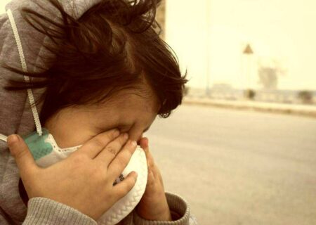 مردم در گرد و غبار نفس می کشند، دولت فقط توصیه می‌کند ماسک بزنید!