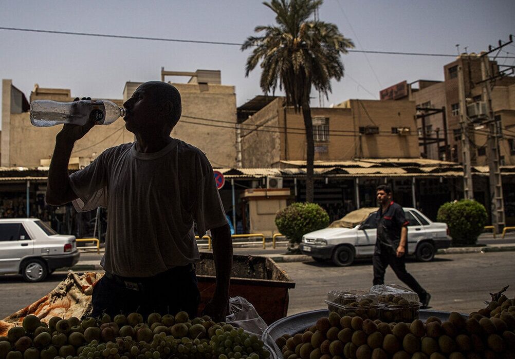 مدیرکل هواشناسی خوزستان خبر داد: گرمای بالای ۵۰ درجه و شرجی تا پایان هفته در استان/پنجشنبه و جمعه هم گردوخاک داریم