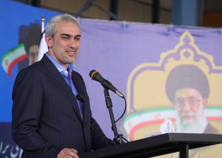 وزیر اقتصاد: بخش خصوصی می‌تواند خوزستان را در حل معضلات زیست‌محیطی یاری کند