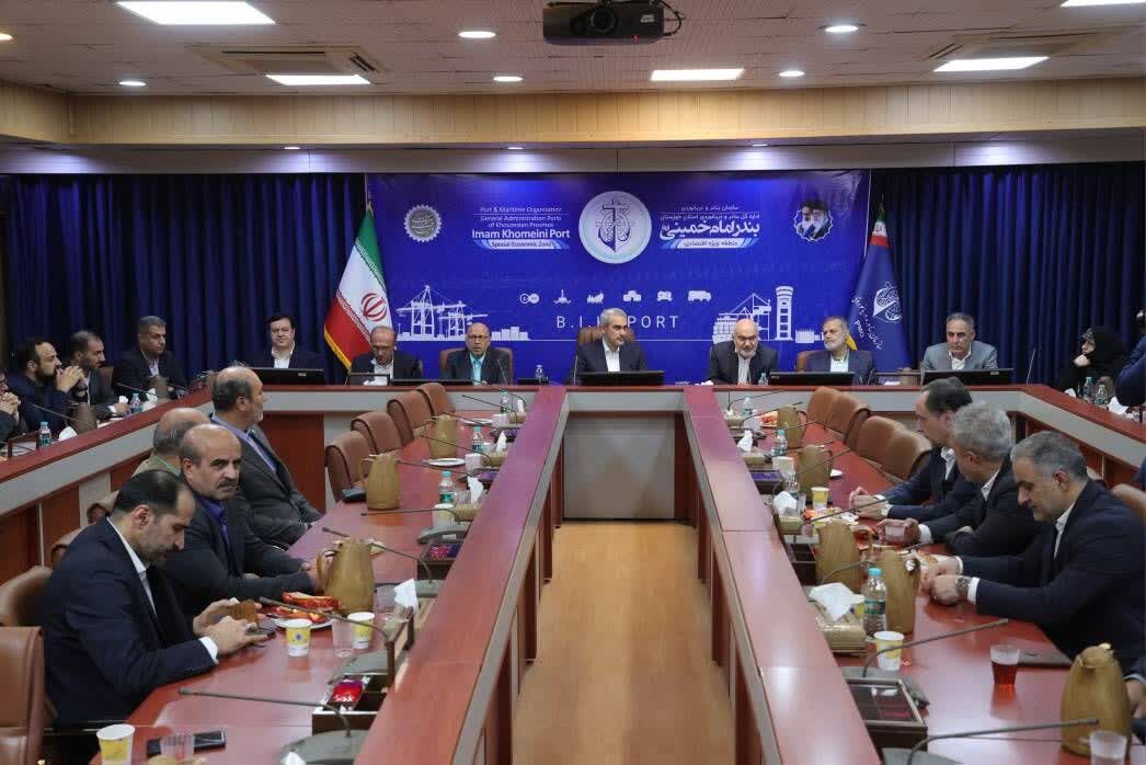 وزیر اقتصاد: زمان ترخیص کالا از بنادر کشور باید به سه روز کاهش یابد