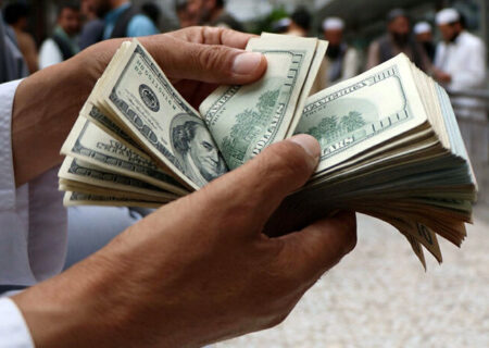 قیمت جدید دلار، یورو و سایر ارزها امروز ۱۹ مردادماه ۱۴۰۴/ دلار باز هم نزدیک به ۲ هزار تومان تغییر کرد