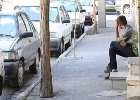 چرا نمی‌توانیم به آمار کاهش نرخ بیکاری اعتماد کنیم؟ / حاج‌اسماعیلی: بیش از ۴۰ درصد نرخ بیکاری مربوط به فارغ‌التحصیلان دانشگاهی است