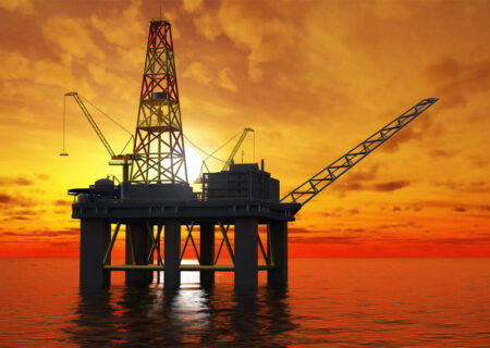 قیمت نفت دوباره اوج گرفت/ ترامپ و زلنسکی بازار نفت را تکان دادند