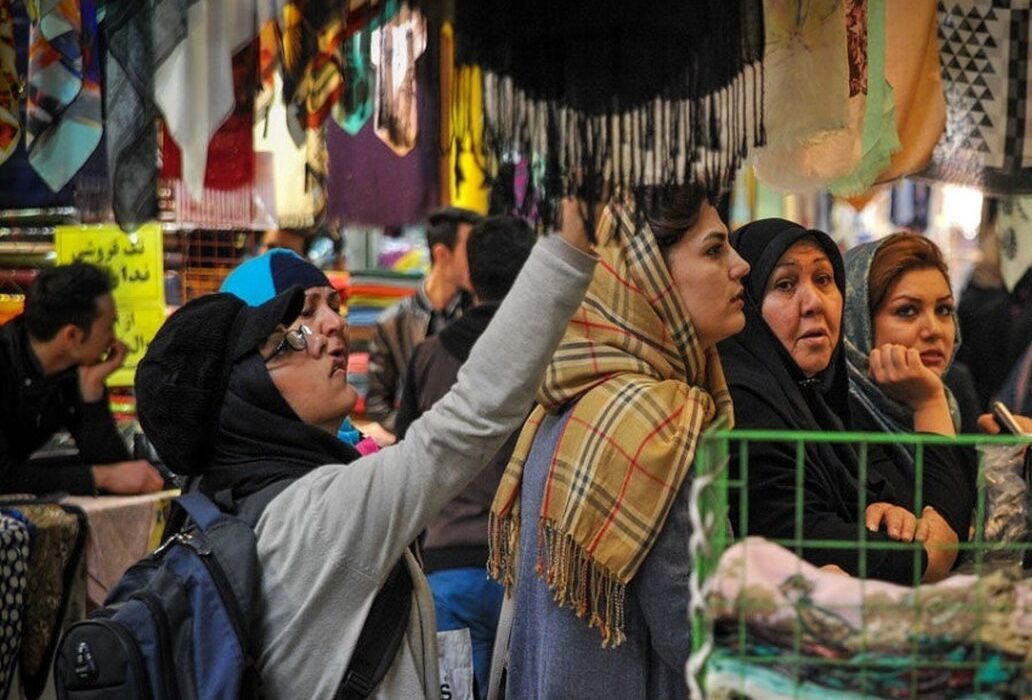 حقوقی که تا نیمه ماه دوام نمیآورد/ فشار معیشتی و ترک برداشتن روابط خانوادگی