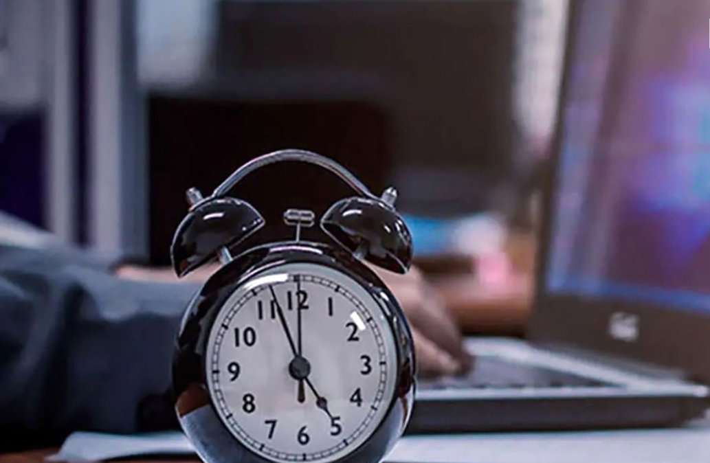 ساعات کاری ادارات از مهر ۱۴۰۴ شناورسازی می شود