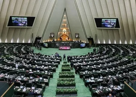 احضار۶ وزیر دولت به مجلس