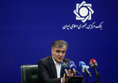 رئیس بانک مرکزی در یکسال گذشته چقدر در کنترل تورم و حفظ ارزش پول ملی موفق بوده؟