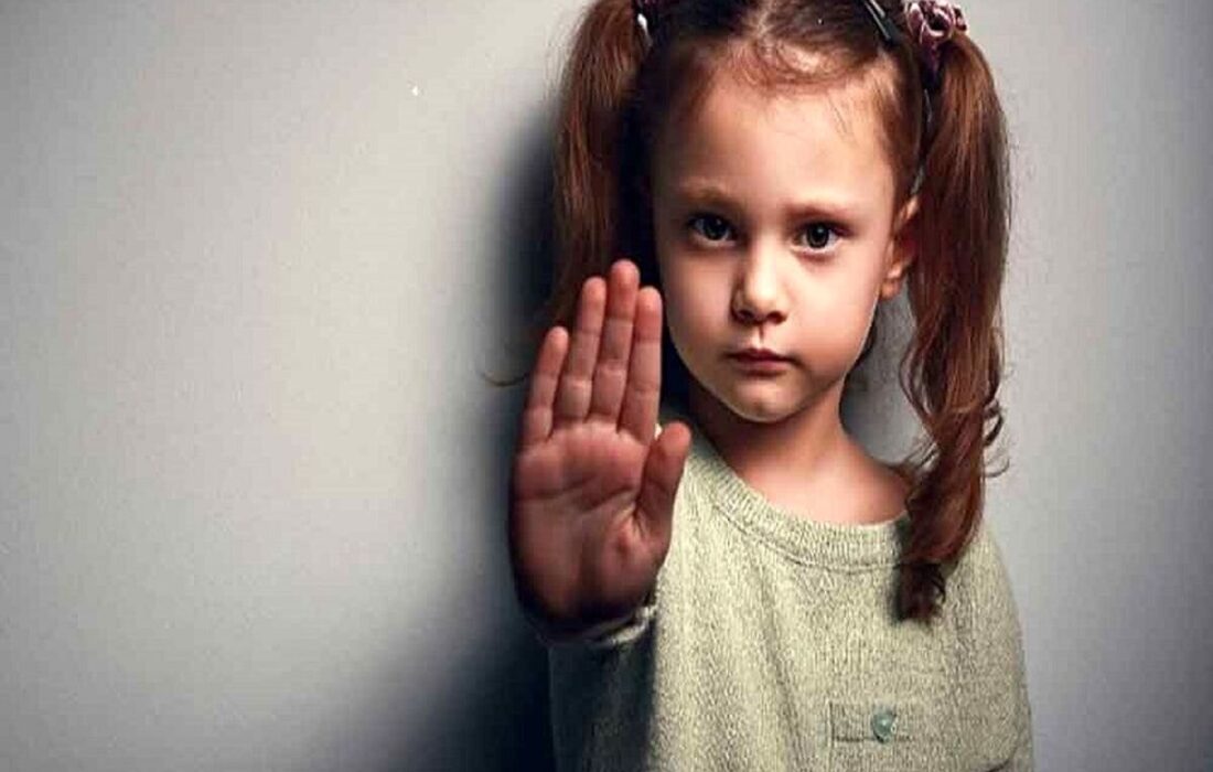 «نه» گفتن را به کودکان بیاموزیم/ چرا لمس بدون رضایت کودک آسیبزاست؟/ نقش آموزش حریم شخصی در کودکی