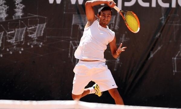 حسینزاده: فدراسیون تنیس آب معدنی هم به بازیکنان نمیدهد!/ کار از ریشه خراب است