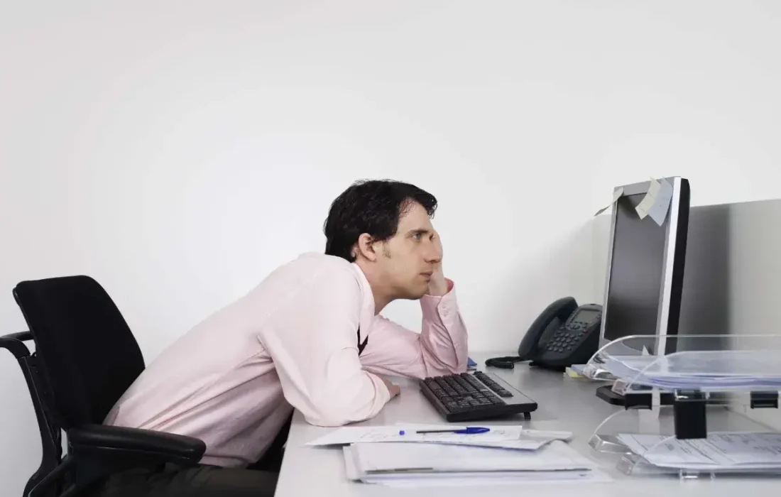 استرس نشستن از خودش خطرناکتر است؛ بررسی این سوال آیا نشستن از سیگار کشیدن خطرناک تر است؟/ برای یافتن جواب به روستاهای آفریقا می رویم