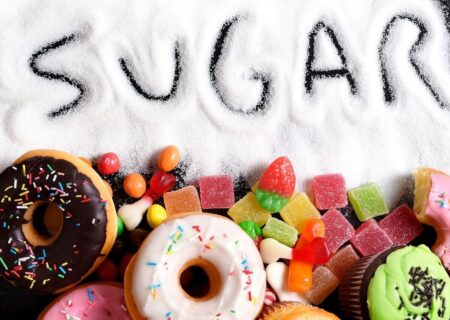 علت میل شدید به شیرینی چیست؟/ راهکارهای مهار ولع به خوردن شیرینی‌جات