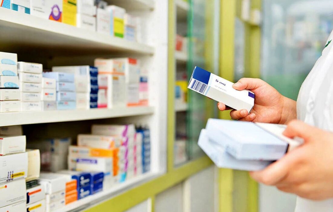 فروش داروهای خریدقدیم با قیمت روز؛ قانونی اما بحثبرانگیز/ چرا قیمت جلد دارو با فاکتور متفاوت است؟