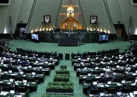 هدف مجلس از استیضاح‌ها مهندسی سیاسی است؟/«چنارها»در این نبرد کنار دولت خواهند ایستاد یا به اردوگاه پاجوش‌ها می پیوندند