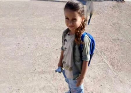 مرگ پسر 7 ساله خوزستانی با شلیک شتابزده پلیس به ماشین بدون پلاک پدرش / 3 گلوله هم به جان خواهر 9 ساله اش نشست