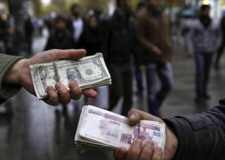 قیمت دلار، یورو و سایر ارزها امروز ۱۷ آبان/ دلار به نقطه جوش نزدیک شد