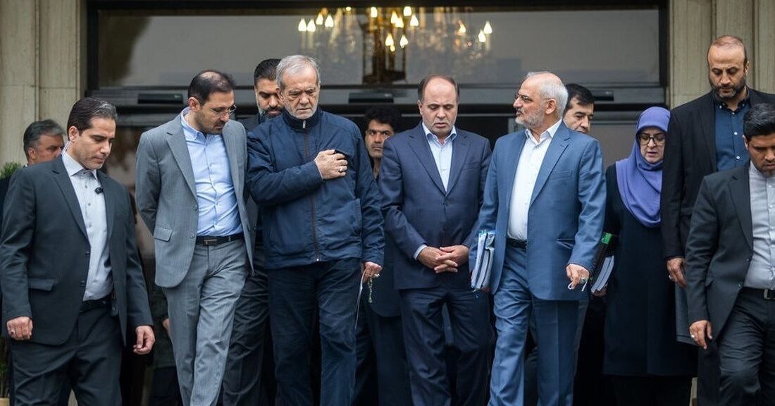 آیا دولت ، کار را به دست تقدیر می سپارد و هرچه بادا باد؟/ در سیاست خارجی قرار است کار به عقلانیت سپرده شود و جراحی صورت گیرد؟