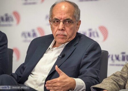 آیا دستگاه دیپلماسی، برای جلوگیری از جنگ سران نظام را متوجه کرد یا خیر؟/ از زلنسکی بیاموزیم / پزشکیان و عراقچی رویکرد واحدی در سیاست خارجی ندارند