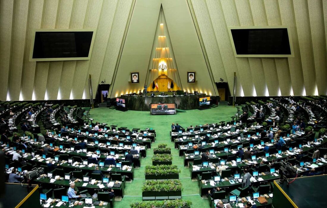 ۱۶ وزیر به کمیسیونهای مجلس میروند