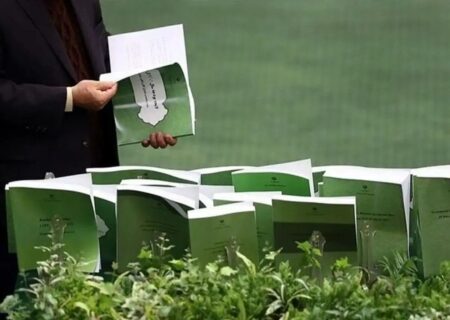 آقای رئیس جمهور! در بودجه نویسی تسلیم جوسازی مخالفان نشوید/ اجازه ندهید درآمدهای خیالی بتراشند/ در هزینه ها طرف مردم بایستید