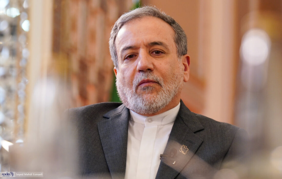 چرا عراقچی با آمریکا وارد مذاکرات مستقیم نشد؟/ آیا او اختیار داشت که چنین تصمیمی بگیرد و نگرفت؟