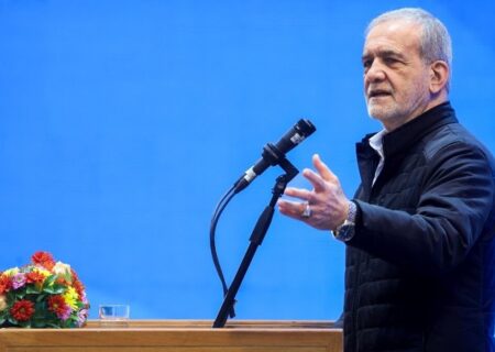 آقای رئیس جمهور! دستور بدهید بررسی شود چندنفر از اعضای شورایعالی فضای مجازی و خانواده شان ، اینترنت سفید دارند؟